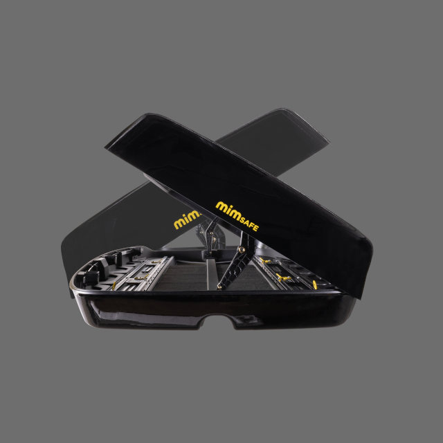 Carrier feature image Openable from both sides